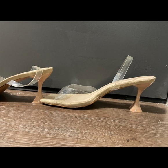 Pretty little thing pump - Picture 7 of 10